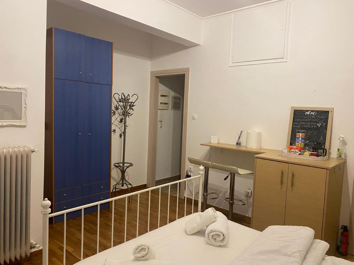 Modern, Ideally Located Studio Apartment Atenas Exterior foto